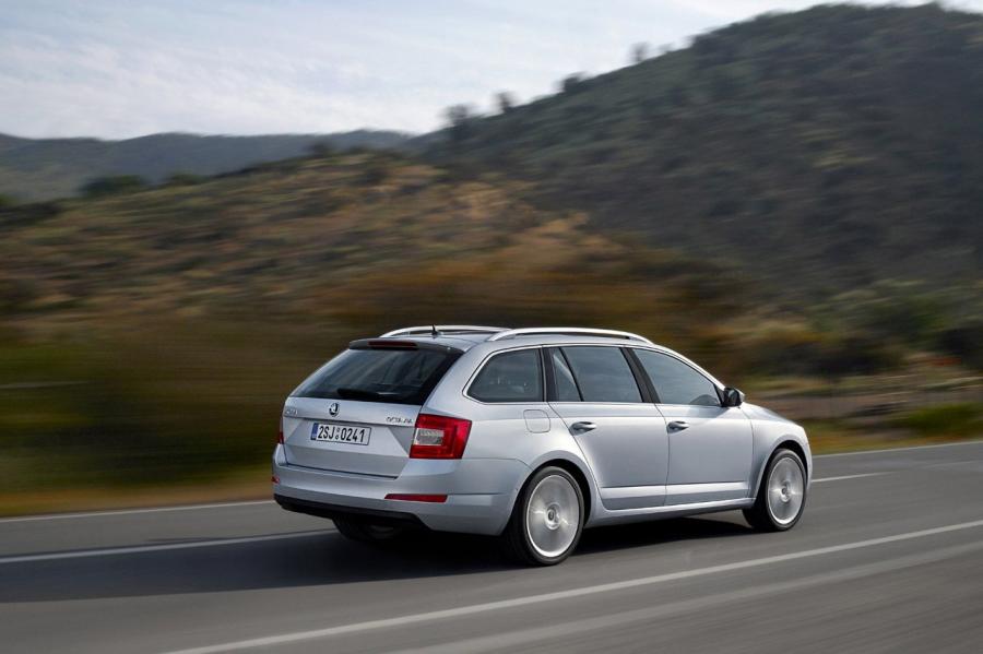  Skoda Octavia Combi 2013 года  (фото 23 из 26)